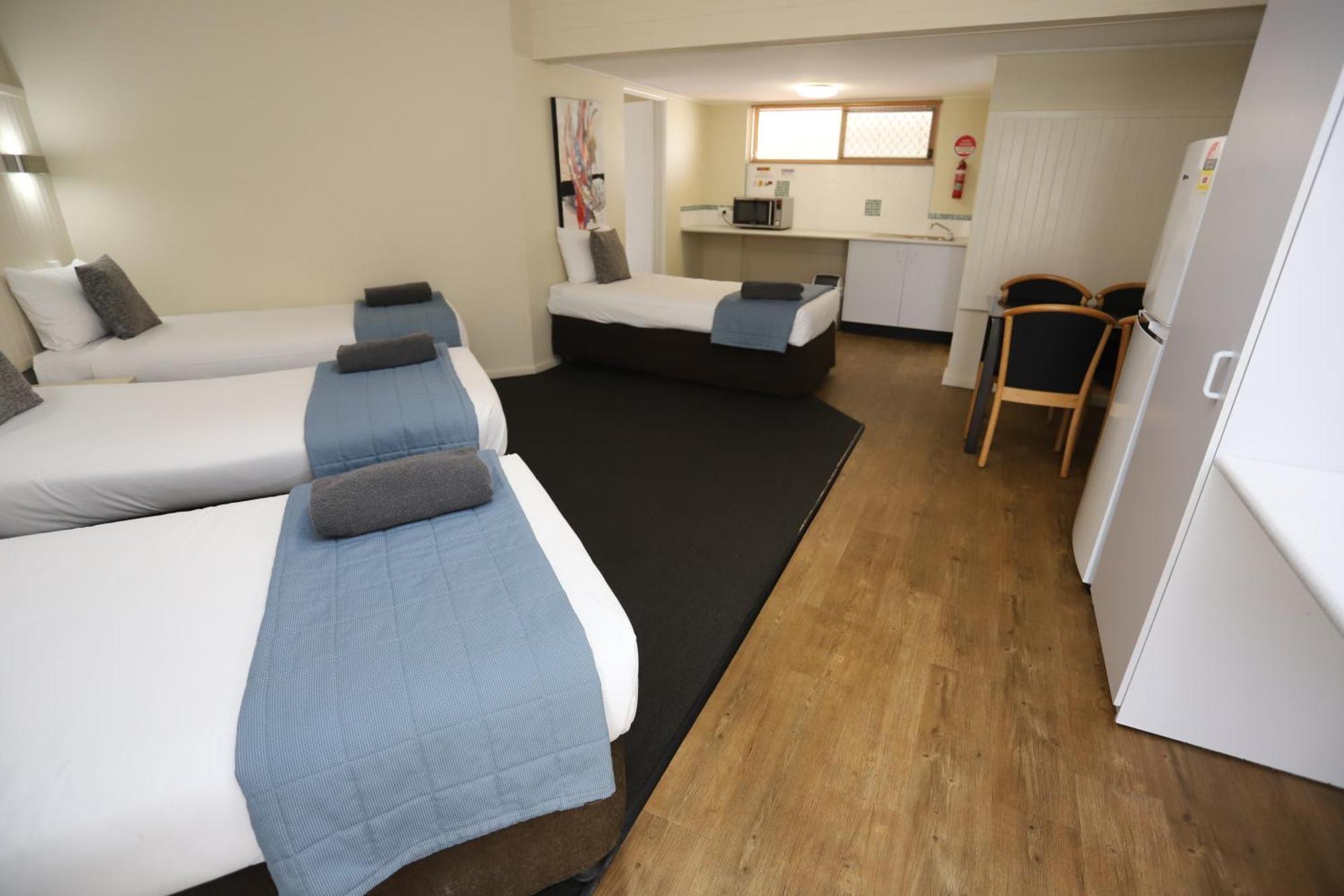Sleepy Hill Motor Inn Реймонд-Террас Екстер'єр фото