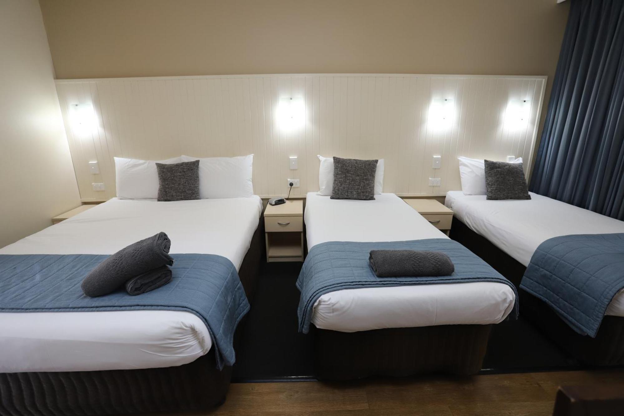 Sleepy Hill Motor Inn Реймонд-Террас Екстер'єр фото