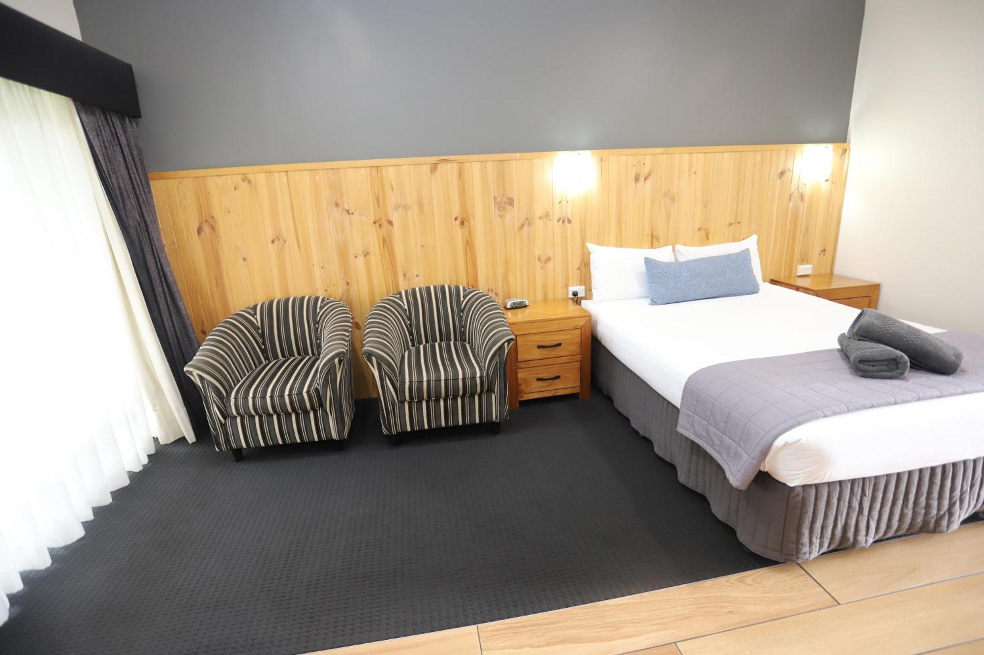 Sleepy Hill Motor Inn Реймонд-Террас Екстер'єр фото