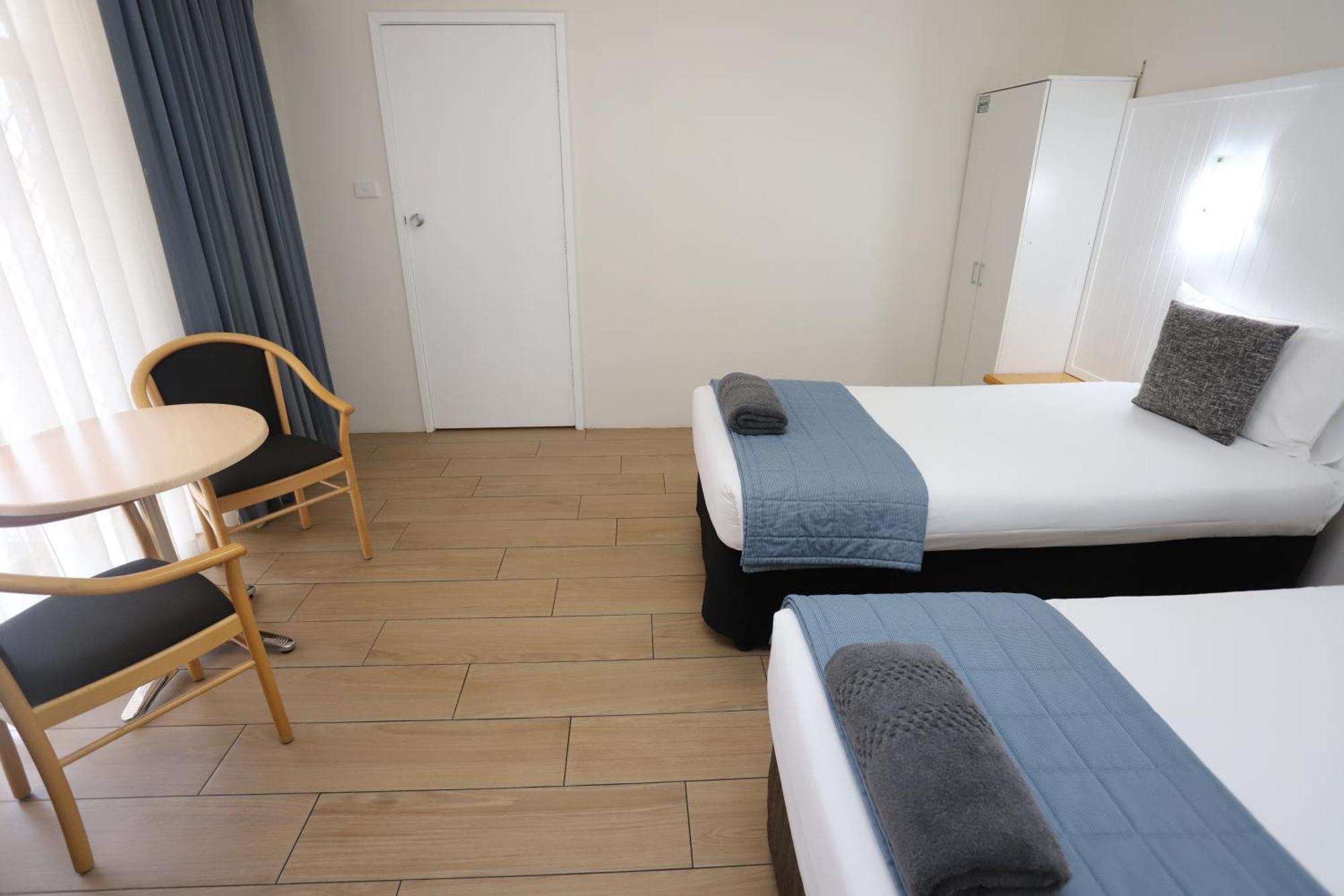 Sleepy Hill Motor Inn Реймонд-Террас Екстер'єр фото