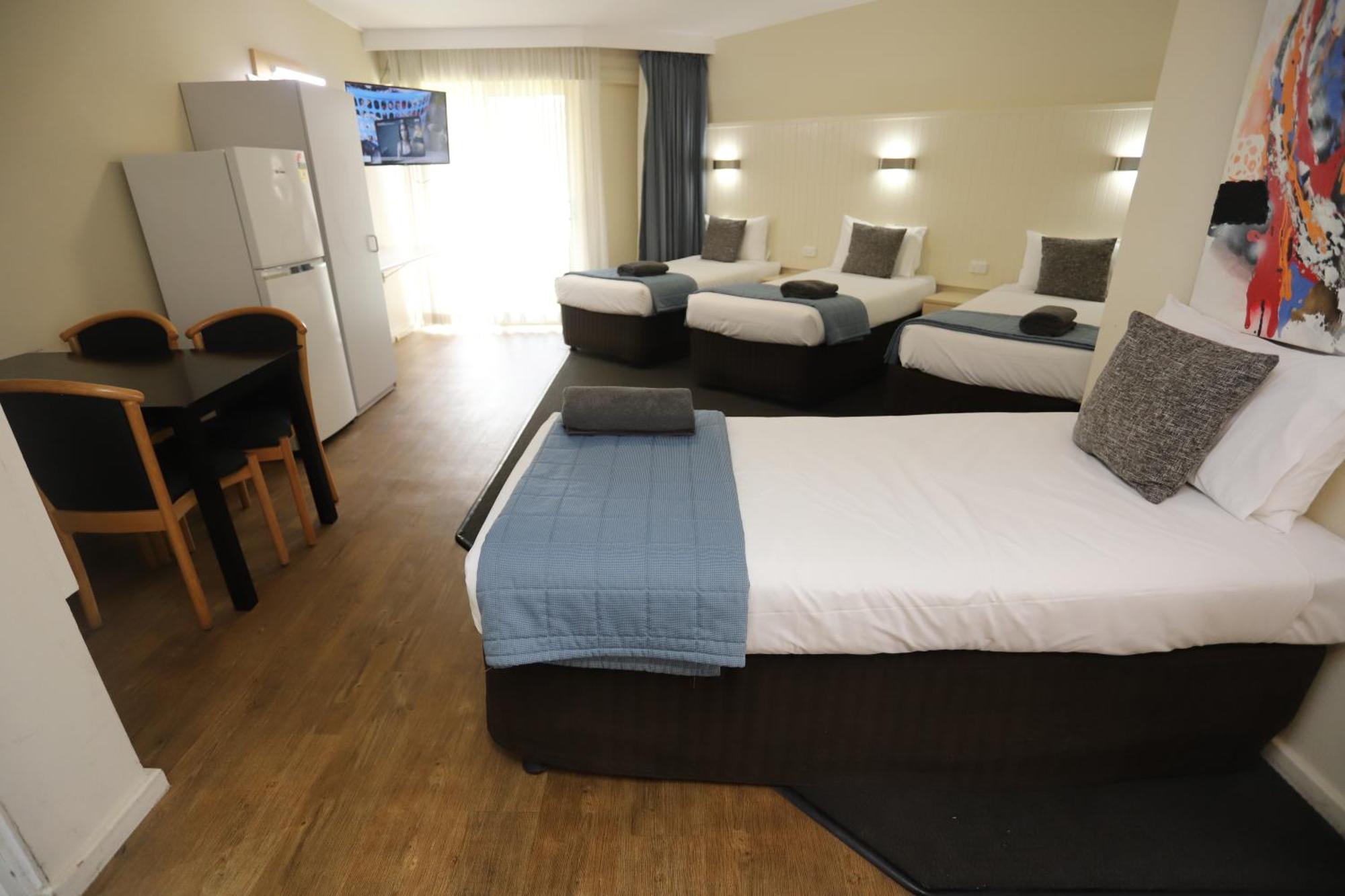 Sleepy Hill Motor Inn Реймонд-Террас Екстер'єр фото