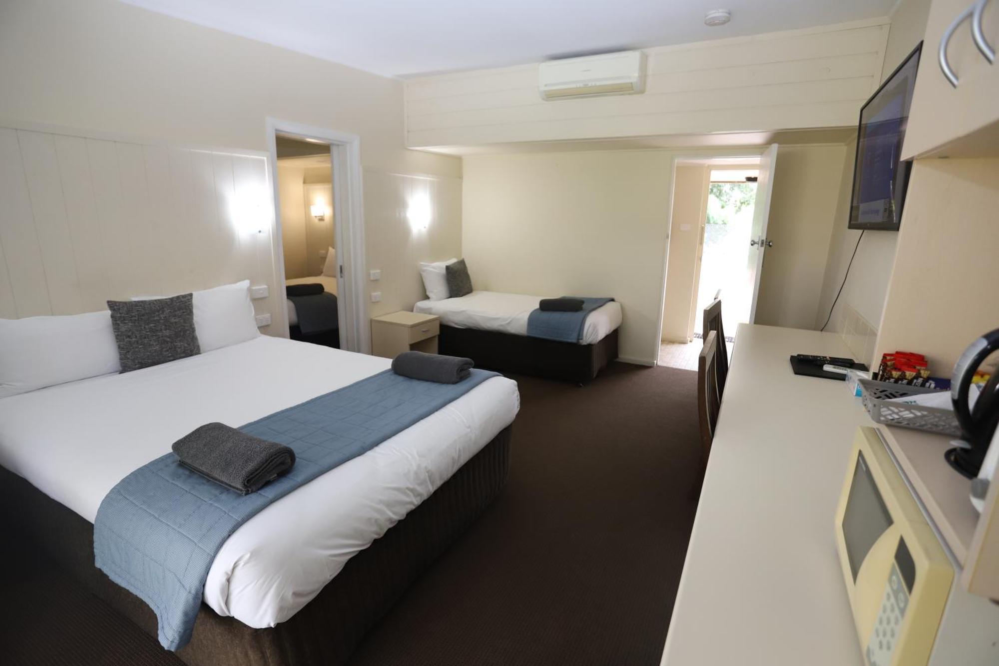 Sleepy Hill Motor Inn Реймонд-Террас Екстер'єр фото
